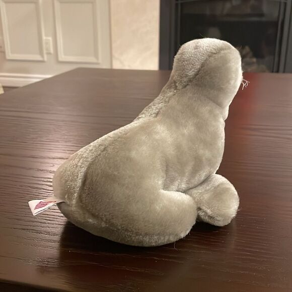Dakin Grey Seal with Whiskers 1976 Vintage Excellent Condition 10” long Tush tag - Picture 4 of 9